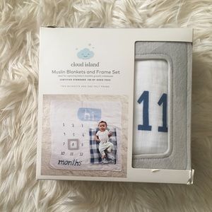 Baby blankets and frame set